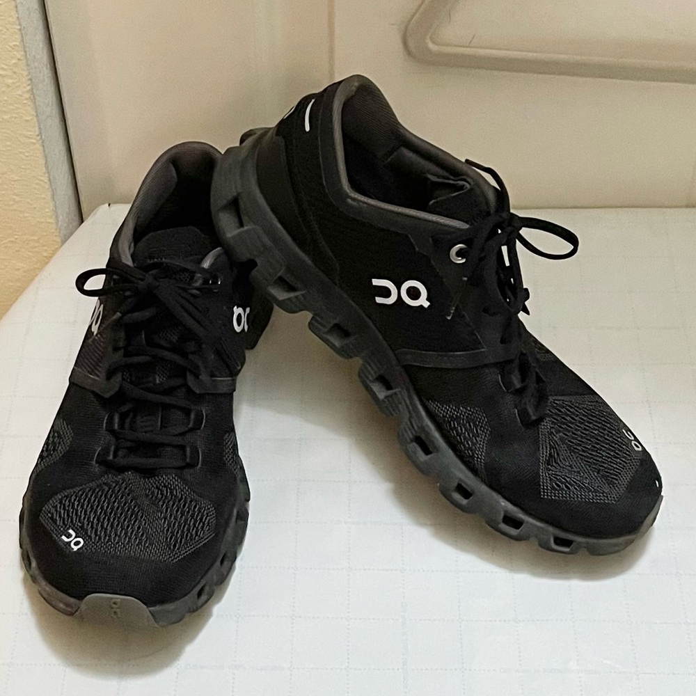 On Cloud Cloudtec Running Shoes - image 3